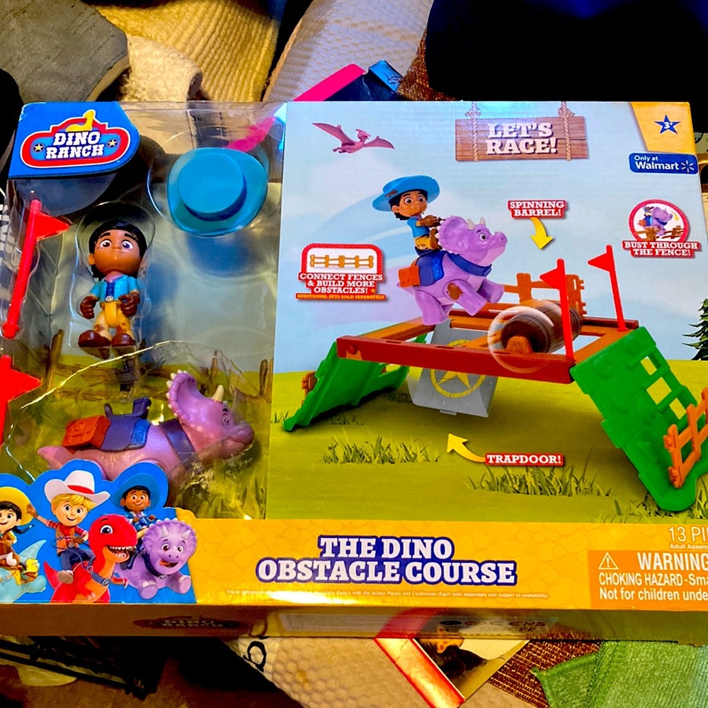 Dino Ranch The Dino Obstacle Course Toys